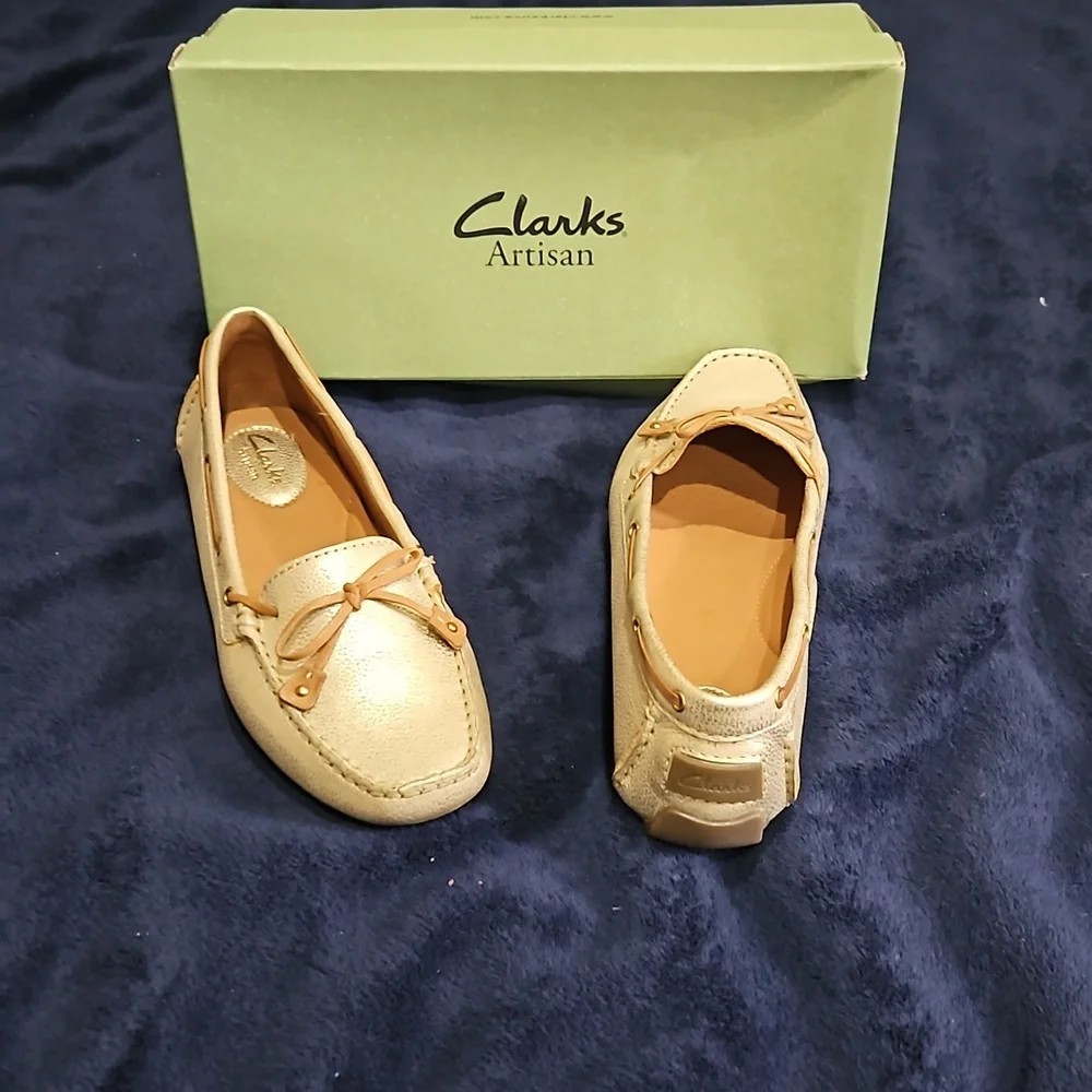Shoes - Picture 3 of 3